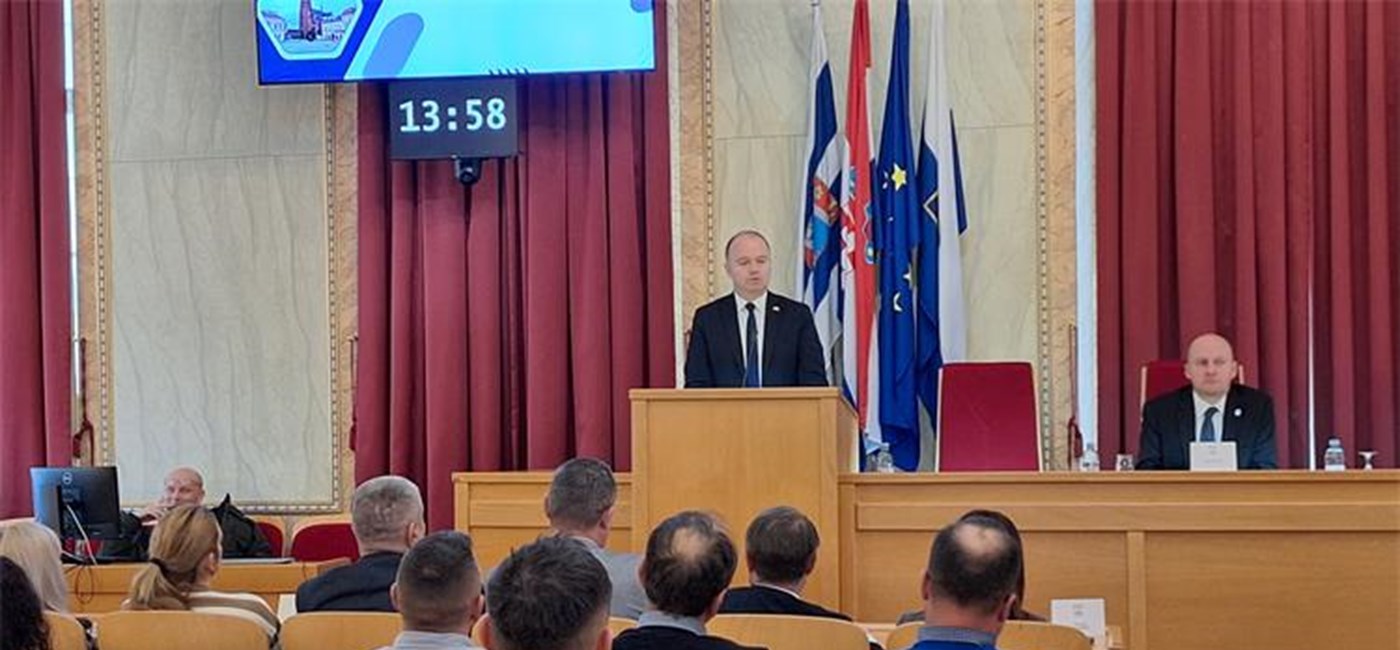 Šipić: Od 685 milijuna eura 70 posto će ići prema obitelji i djeci